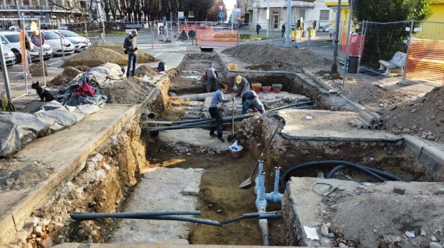 VERCELLAE CENTRO STUDI RICERCHE STORICHE E ARCHEOLOGICHE – Scavi in Piazza Solferino: rinvenuti resti di murature di età romana