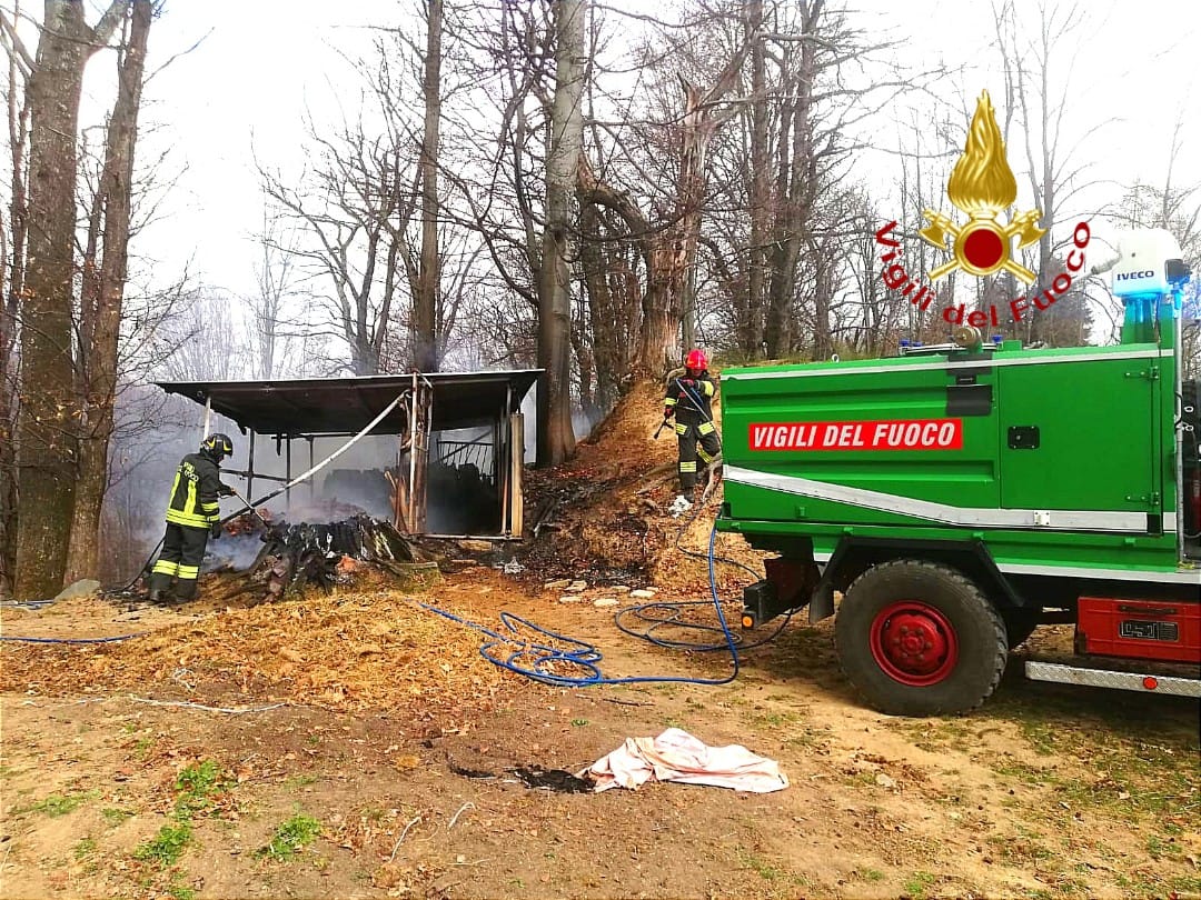 ROMAGNASCO DI VALDUGGIA – Tempestivo intervento per un incendio in una stalla