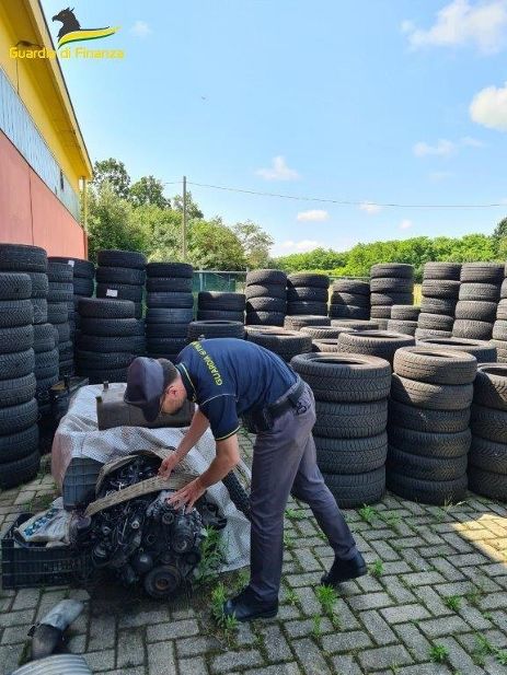 GUARDIA DI FINANZA BIELLA – Sequestrate discariche abusive di oltre 2.000 tonnellate di rifiuti speciali