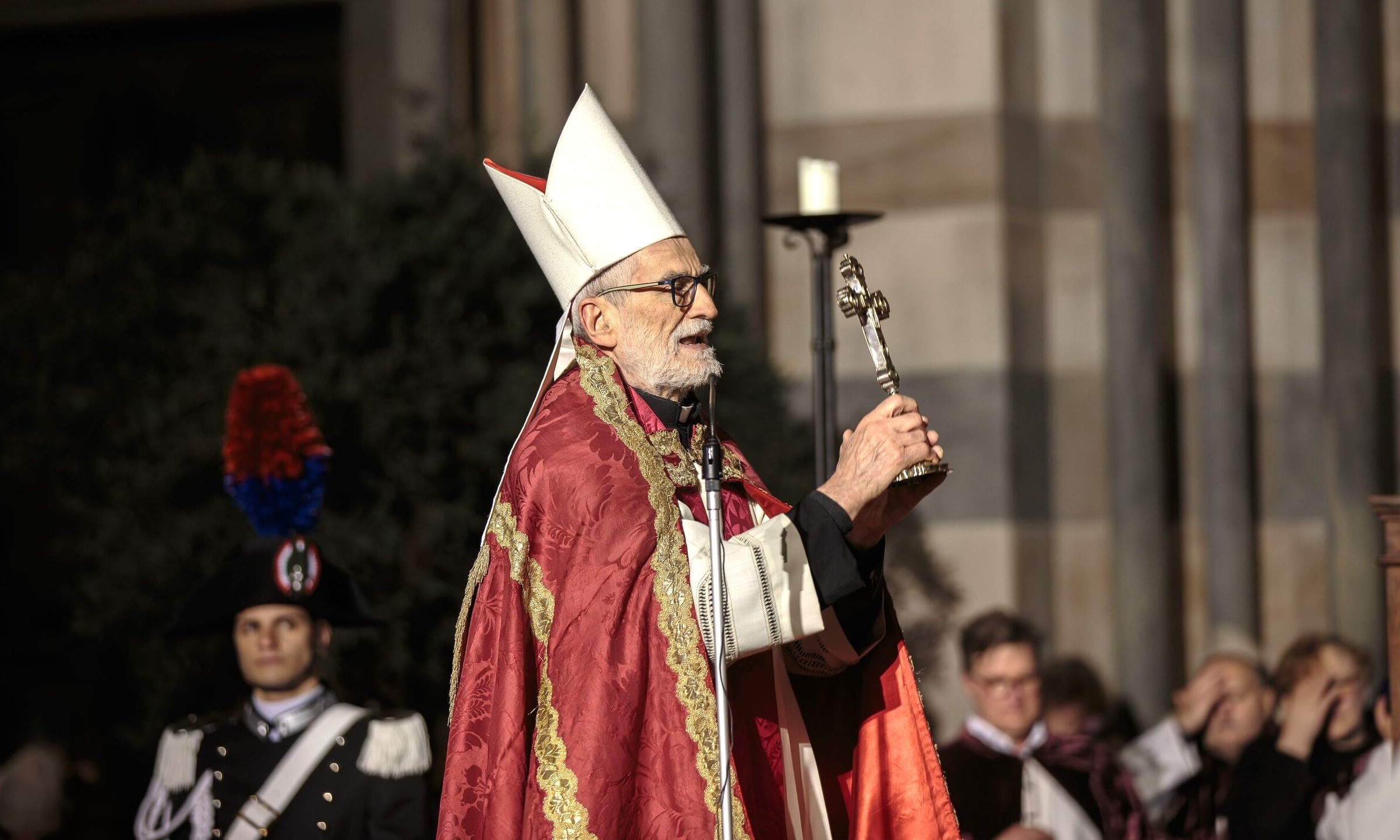 VERCELLI – “Quel dolore che diventa germoglio” – Le Macchine nel Venerdì Santo – LA GALLERY