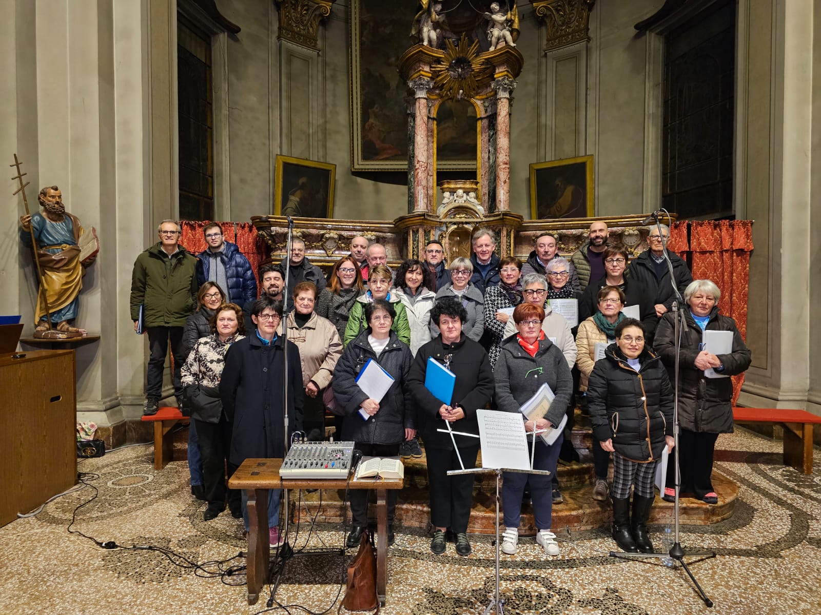 VENERDI’ SANTO A BORGOSESIA – Azione liturgica, preghiera universale e adorazione della Croce – LA GALLERY