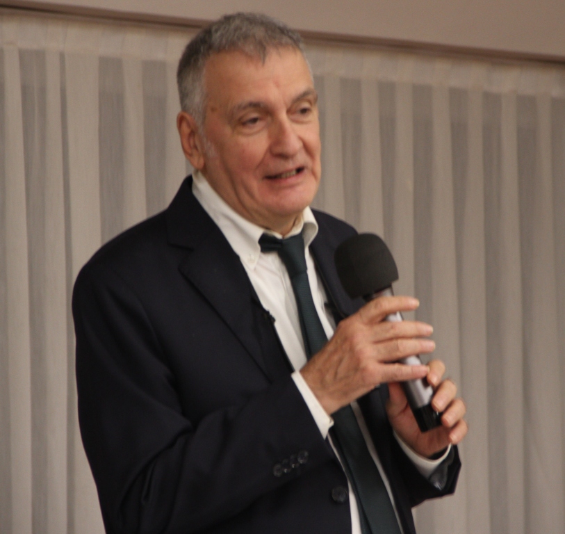 VERCELLI – Guido Michelone presenta il suo libro Calcio e cultura.