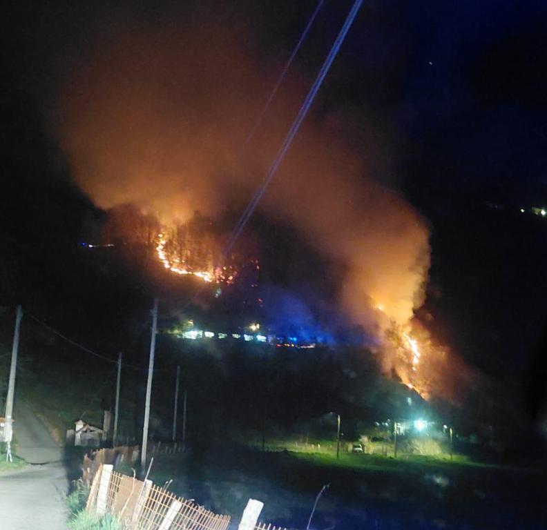 QUARONA – Domato l’incendio in zona ex agriturismo Gambis